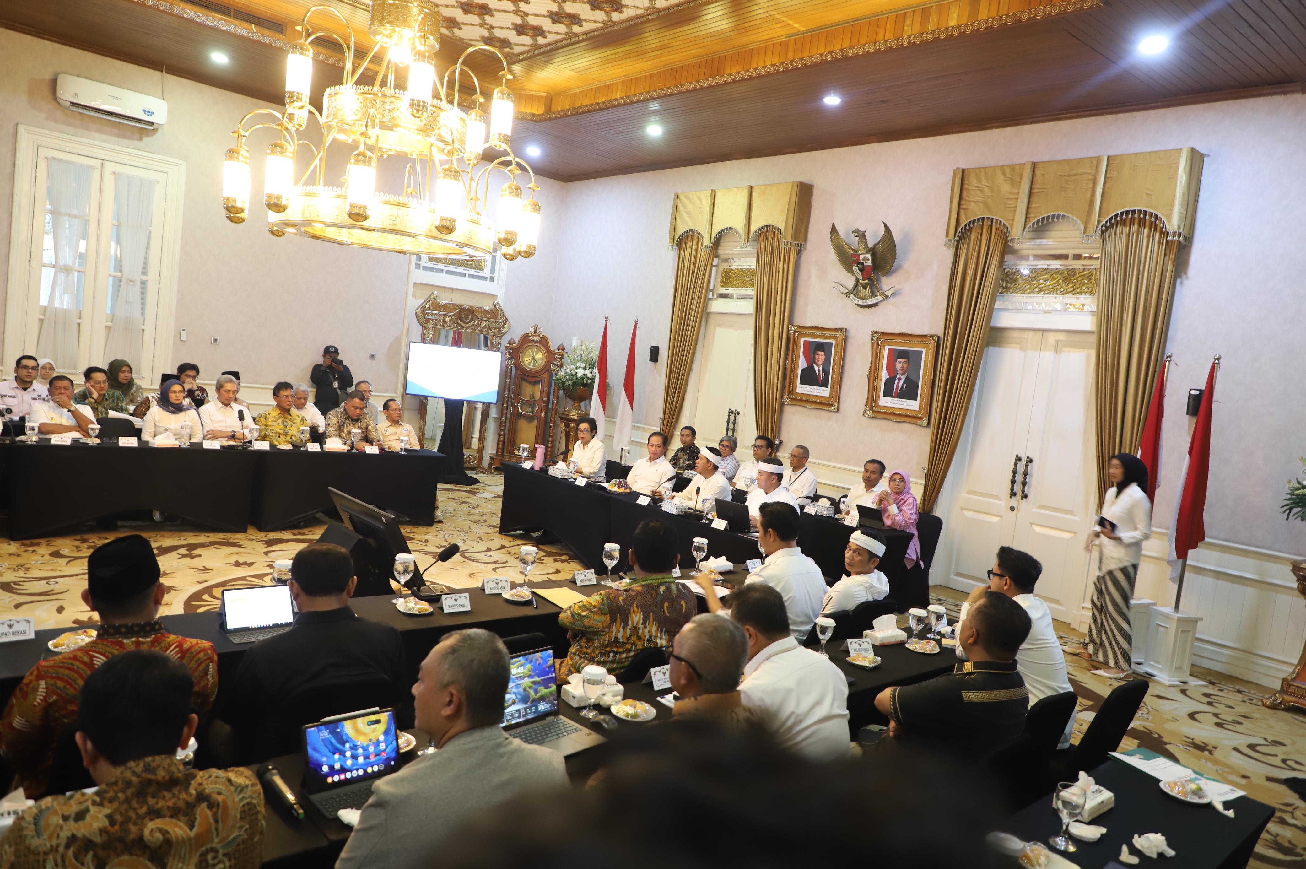 Ingin Segera Terselesaikan, Bupati Bogor Dorong Sinergi Lintas Daerah untuk Atasi Permasalahan Sampah